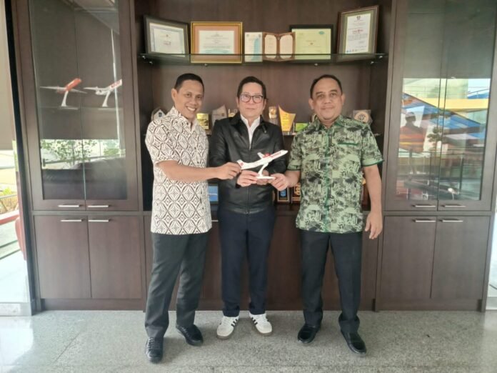 Walikota Kotamobagu dan Bupati Bolmong Saat Bertemu pihak Manajemen Lion Air